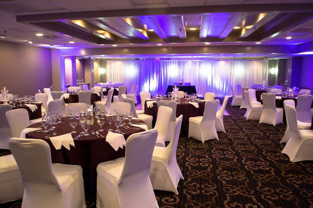 Doubletree By Hilton Hotel Raleigh - Brownstone - University Facilidades foto