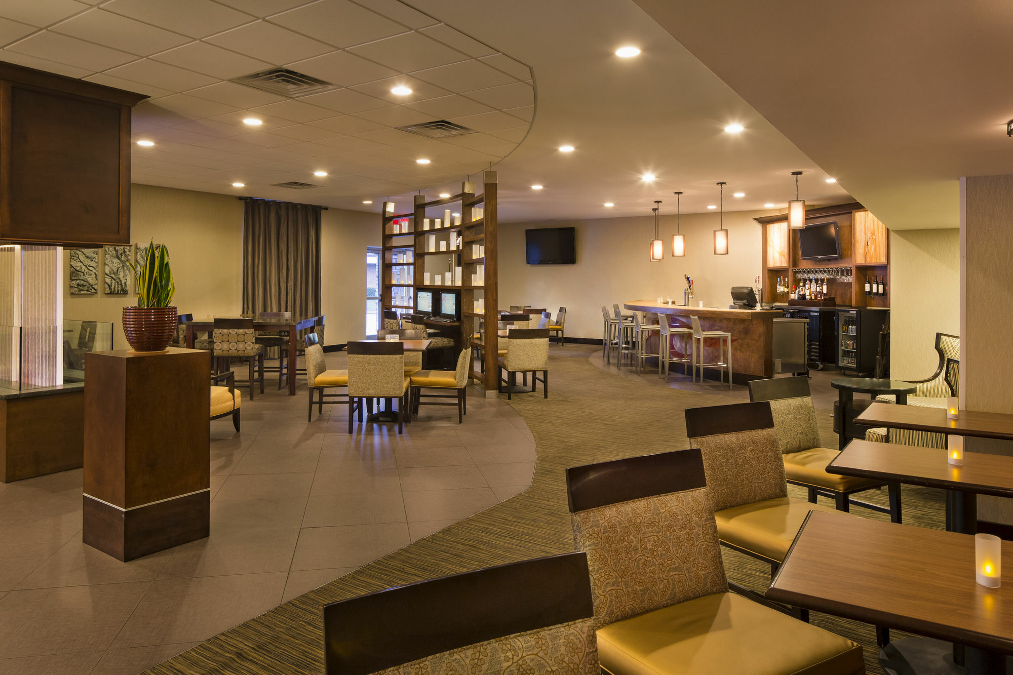 Doubletree By Hilton Hotel Raleigh - Brownstone - University Exterior foto